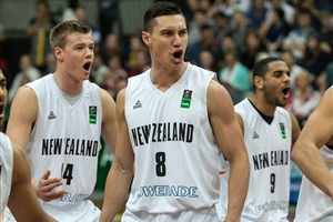 Team New Zealand-04-06-2014