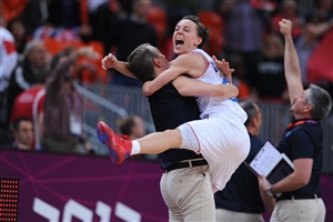 Emotional moment, France's first ever Olympic Medal in women's basketball 